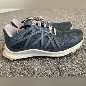 Adidas. Side 6.5. Blue.